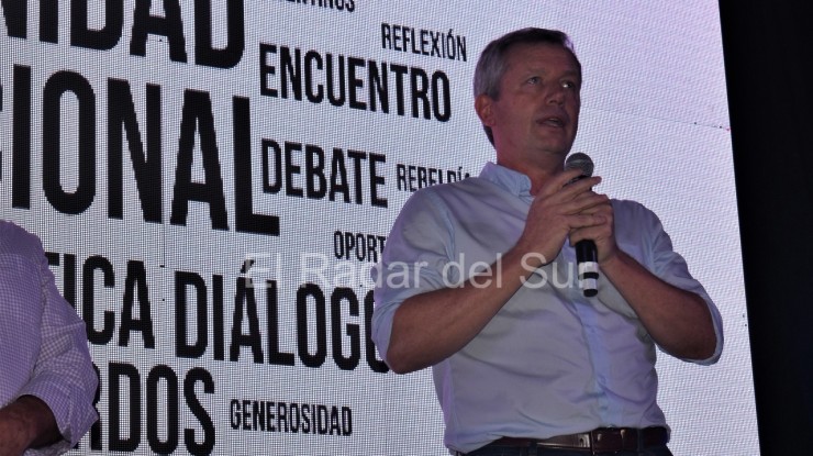 Con total éxito, Monzó lanzó el Grupo Afinidad 